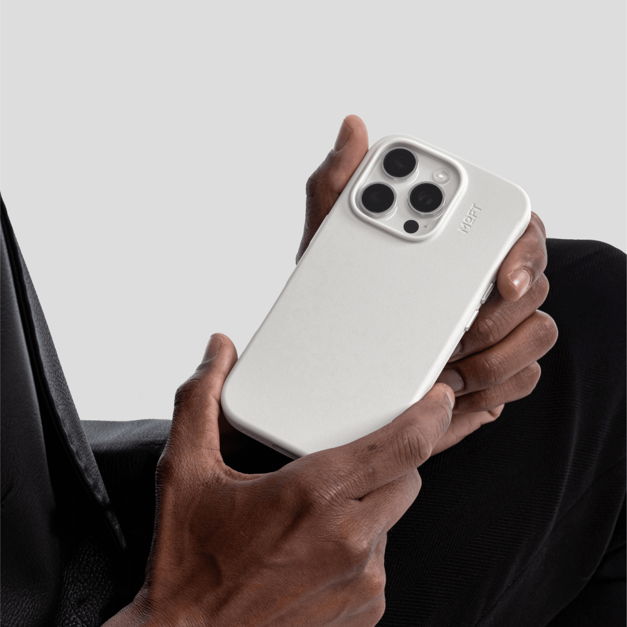 MOVAS™ Leather iPhone Case | iPhone 16 Slim Case | MOFT – MOFT